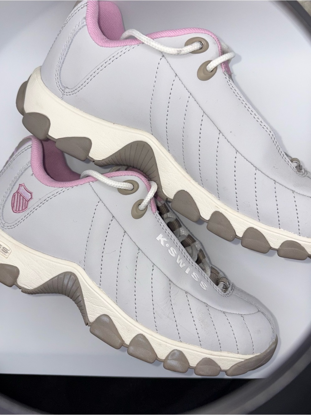 K-Swiss Women's Light Gray and Pink Lace-Up Sneakers ST329 CMF 6.5M Box Included - Picture 13 of 16